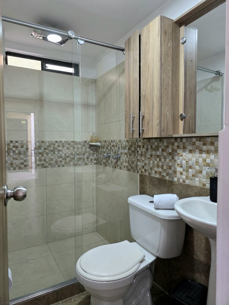 20240827_094834 Large