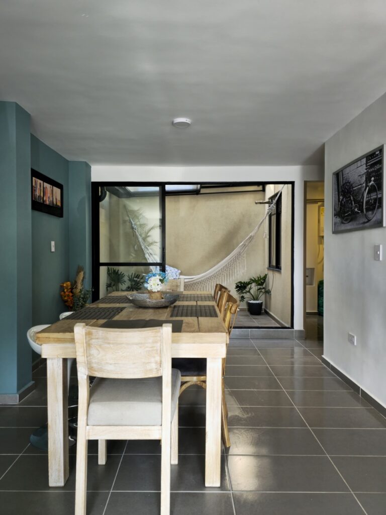 WhatsApp Image 2024-09-14 at 19.21.56 (2) Large